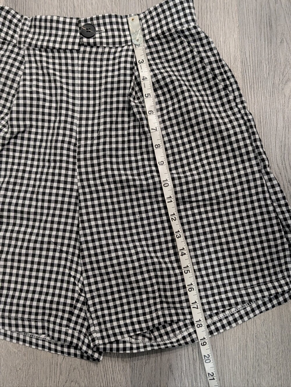 Black White Gingham Bermuda Shorts Medium Cottagecore Soft Goth Retro - Picture 10 of 12